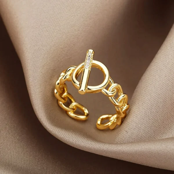 Beatriceo Ring