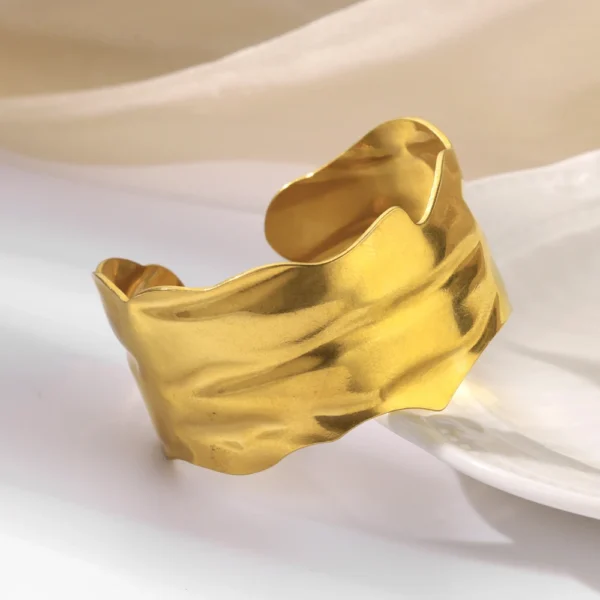 Blanche Bracelet - Image 3