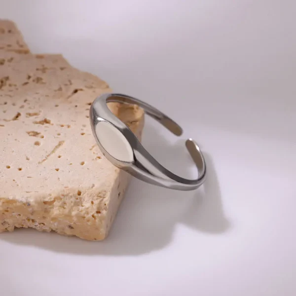 Lucy Ring - Image 4