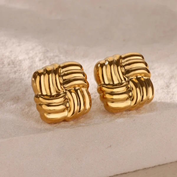 Niobe Earring - Image 11