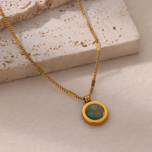 Green Eleanor’s Embrace Necklace - Image 3