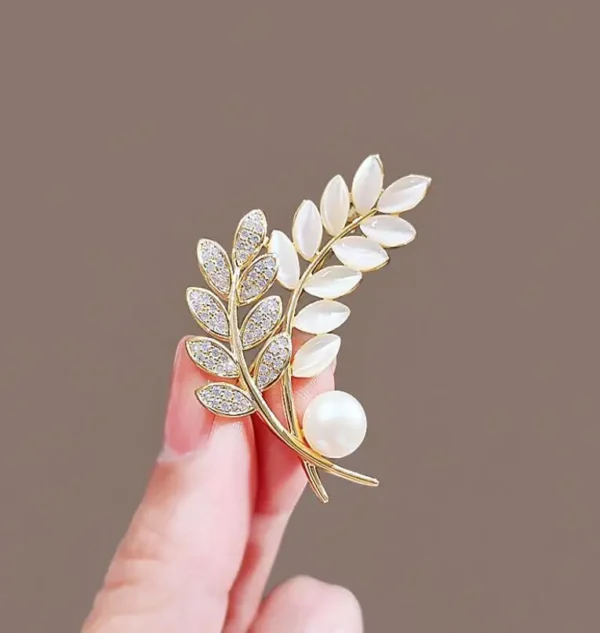 Elegant Gold Color Rose Flower Brooches - Image 19