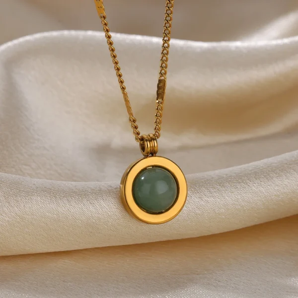 Green Eleanor’s Embrace Necklace