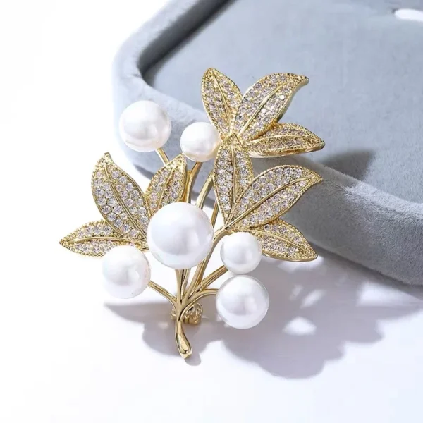 Pearl Maple Leaf Rhinestone Brooches - Image 5