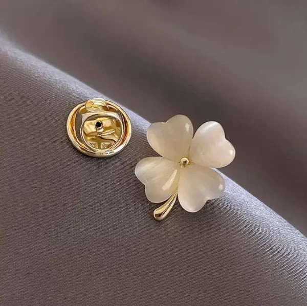 Elegant Gold Color Rose Flower Brooches - Image 9